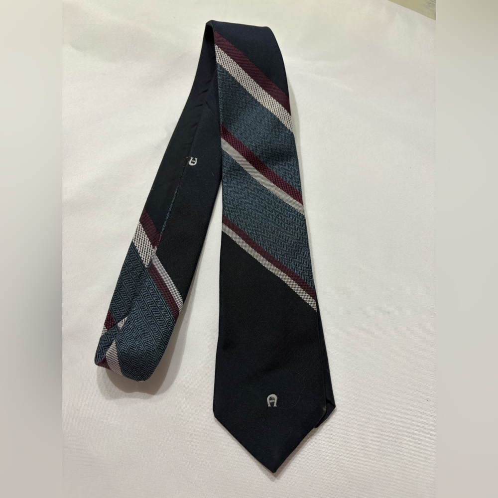 Vintage Etienne Aigner Blue  and Burgundy Striped Tie